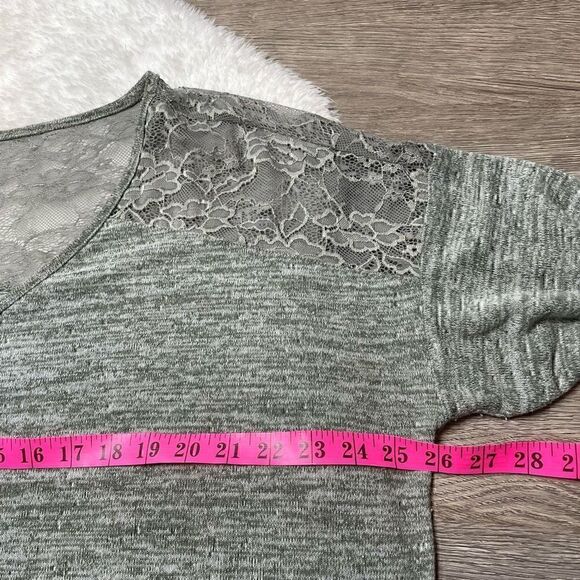 TORRID Super Soft Size 1 XL Green 3/4 Sleeve Sweater Shirt Lace Shoulders - Picture 7 of 9